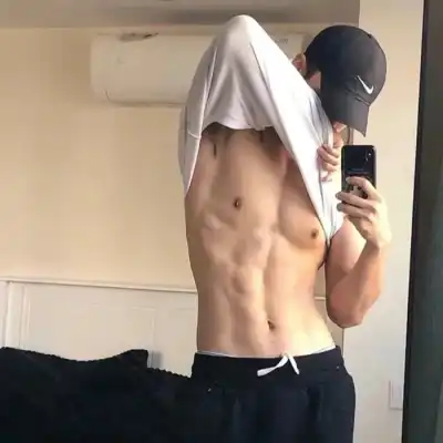郁雁卉